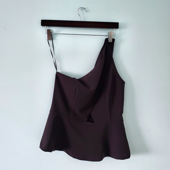 CUTE Black Asymmetrical Top - Picture 1 of 2